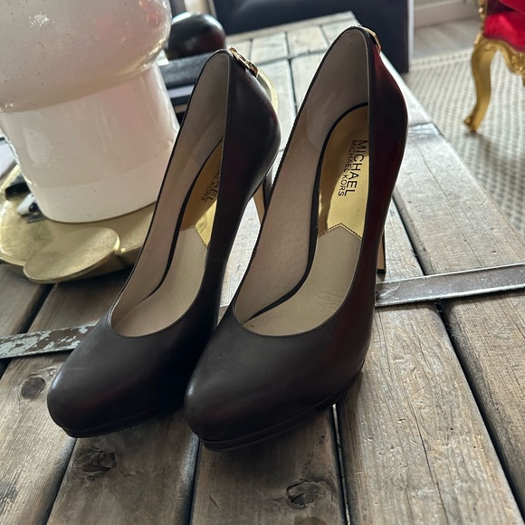 Brown Michael Kors heels - Picture 2 of 10